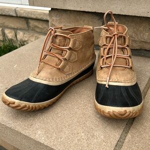 SOREL women’s boots, size 8.